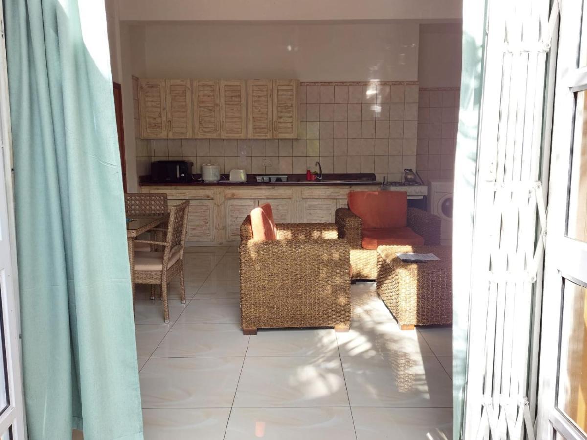 Beau Vallon Villa Self Catering With Pool Exterior photo